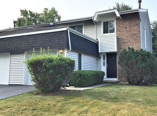 127 Thomas Rd, Bolingbrook, IL 60440