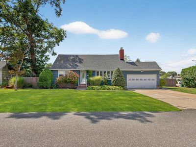 335 McCall Avenue, West Islip, NY, 11795