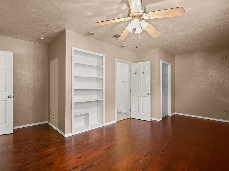 5712 Avenue D — Photo 11