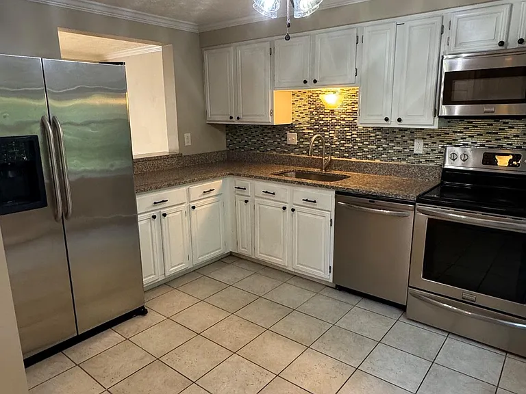 19048 Partridge Wood Dr — Photo 3