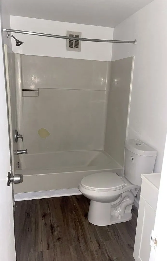 WFA 405 Ash LLC — Photo 2