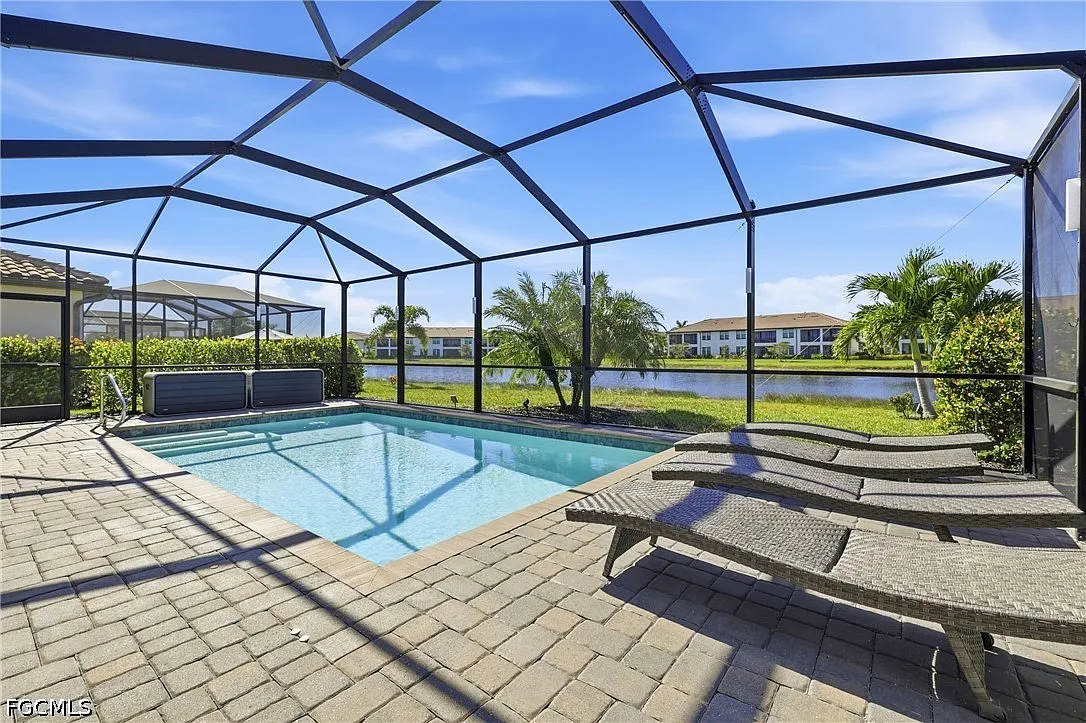 4 bed, 3.0 bath, 2606 sqft, $3,400 — Photo 1