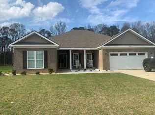 233 Fallen Leaf Dr, Brooklet, GA 30415