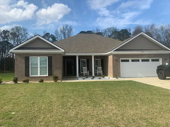 233 Fallen Leaf Dr, Brooklet, GA 30415