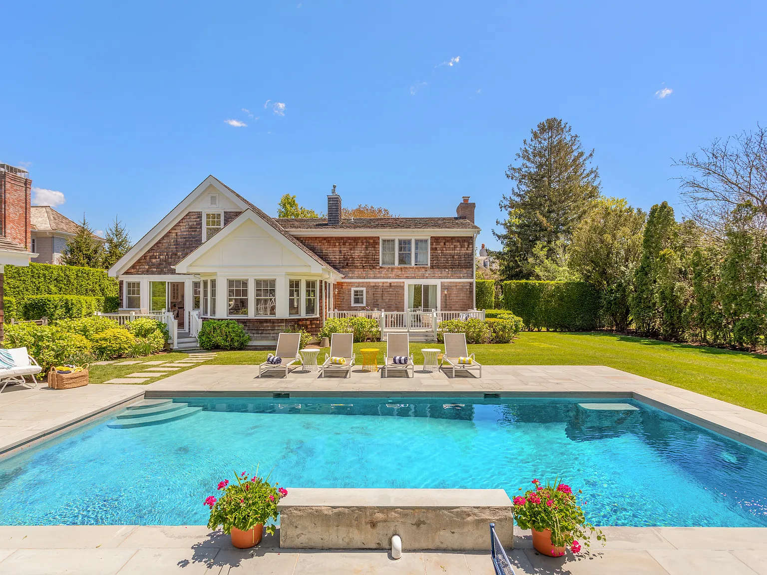 Exquisite Newly Renovated Southampton Village Home — Photo 3