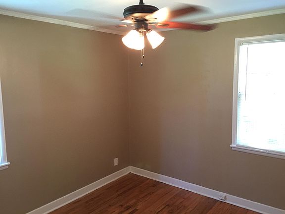3rd image of 4021 Southlawn Ave