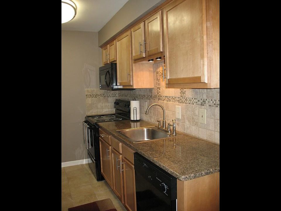 new kitchen with new appliances