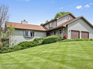 660 Grand Meadow Ln, McHenry, IL