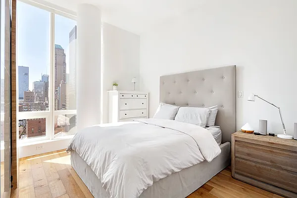 Rented by Compass | media 9