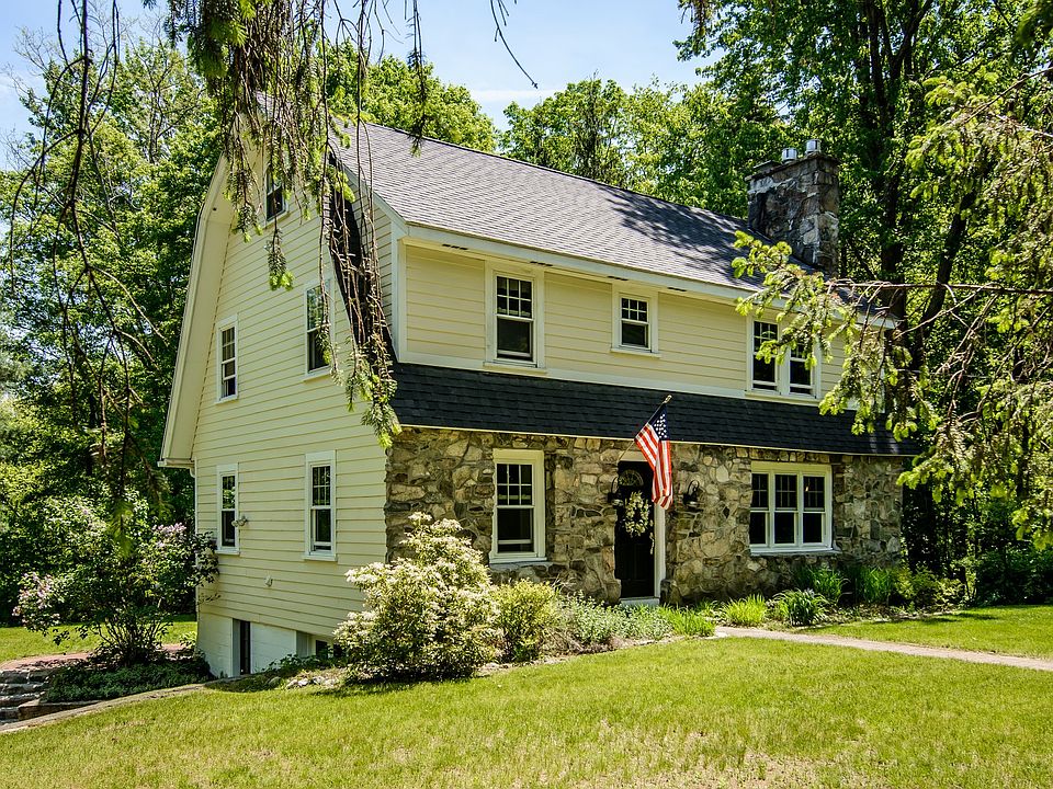 1st image of 68 Ruggles St