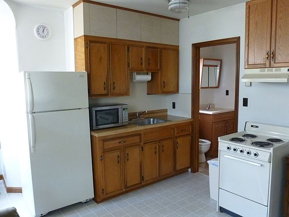 3rd image of 103 N Penn St #6