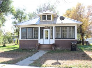 112 1st Ave NW, Wibaux, MT 59353