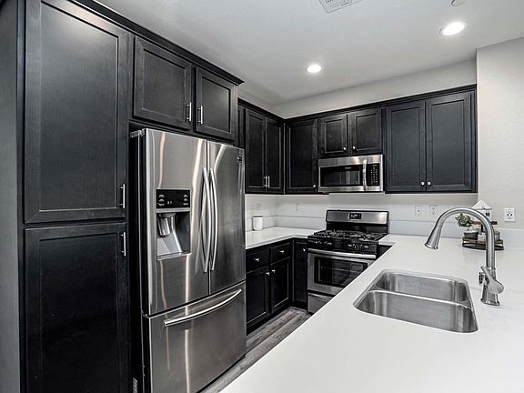 4th image of 1585 San Alfonso #1