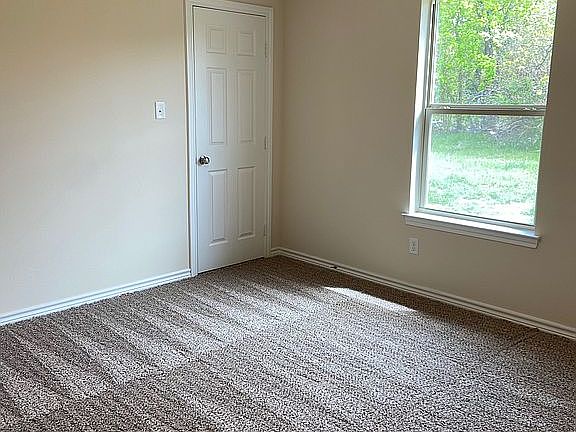 5th image of 5716 Wellesley Ave