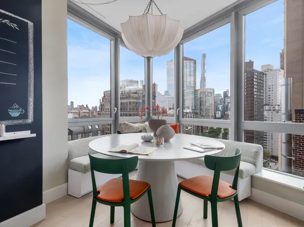 212 West 72nd Street image 4 of 17