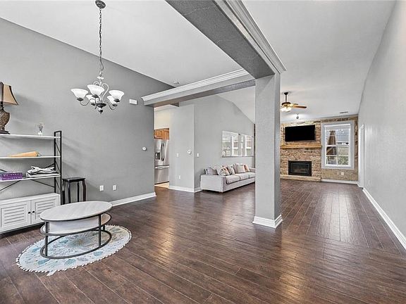 3rd image of 5237 Carson Dr
