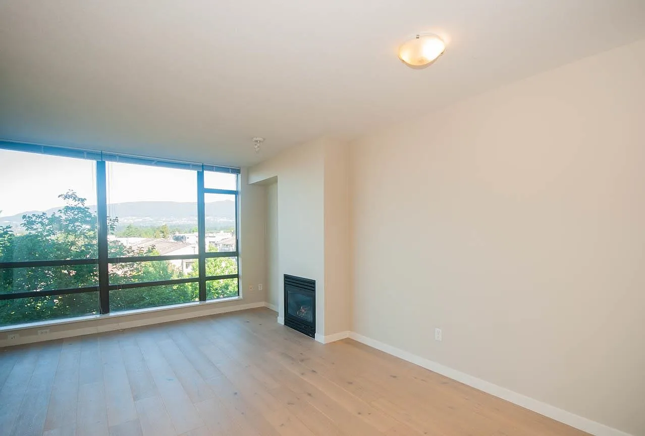 3 bed, 1161 sqft, $4,250 — Photo 4