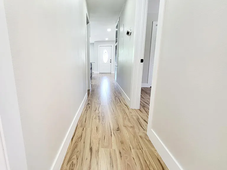 1660 Vernon Dicks Dr — Photo 9