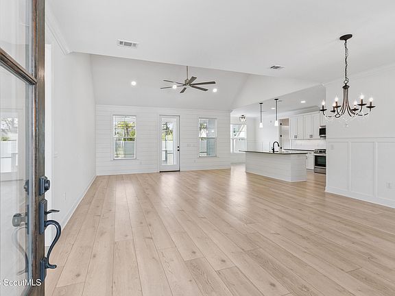 3rd image of 508 Conservation Dr