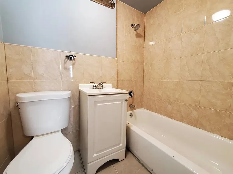 700 N 5th St #2F — Photo 5