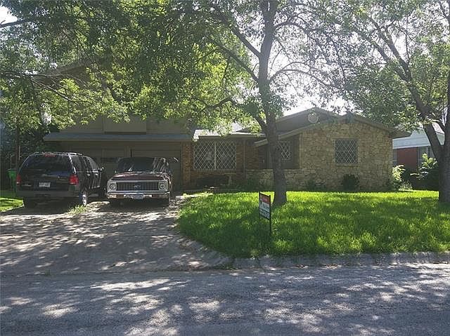 1st image of 504 Melody Ln