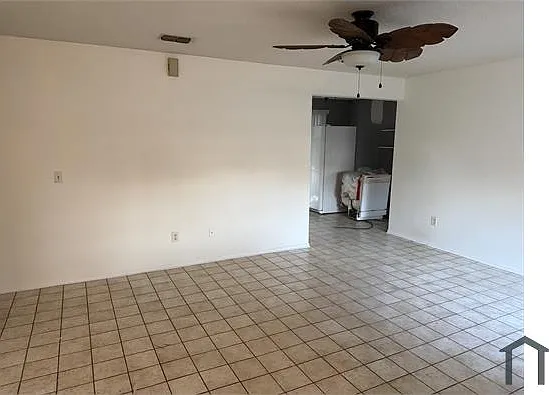 3840 Tram Ct — Photo 2
