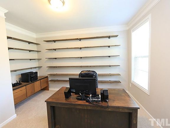 3rd image of 53 Breton Dr