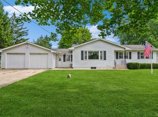 6S391 Hankes Rd, Aurora, IL 60506