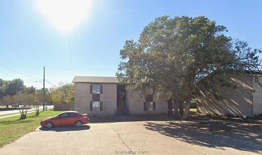 1st image of 2712 Evergreen Cir
