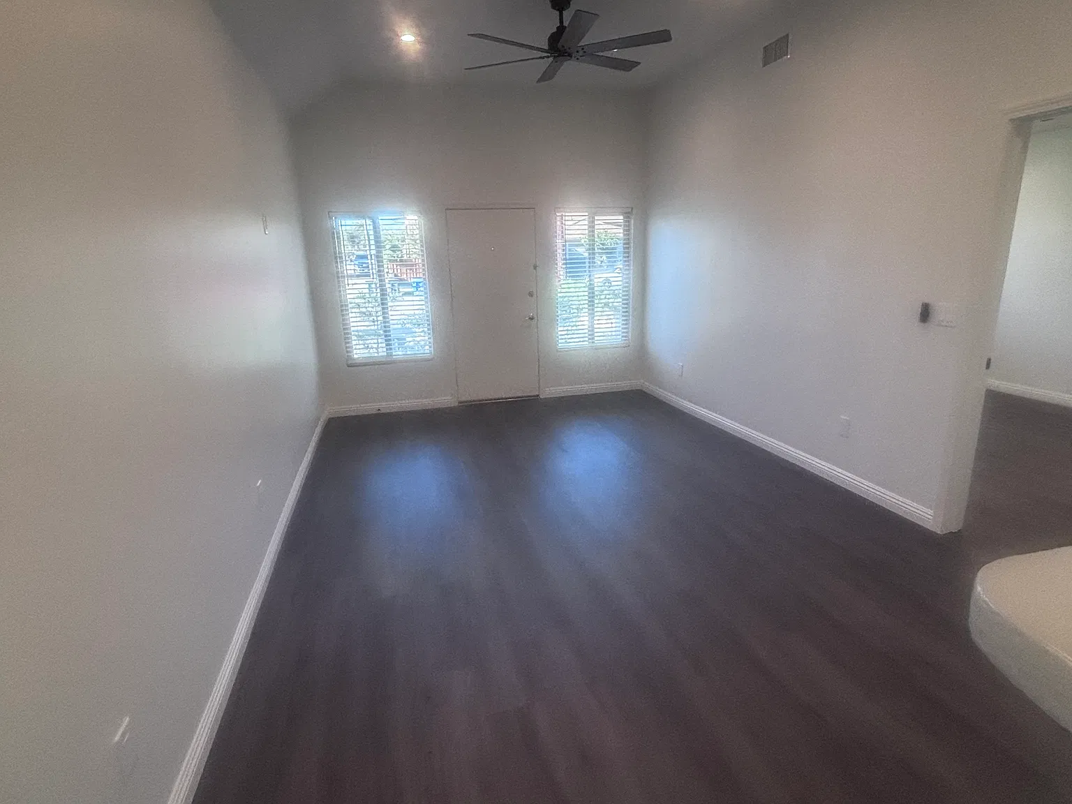 2 bed, 870 sqft, $2,900 — Photo 4