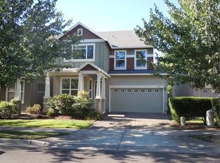 1055 SE Roundelay St, Hillsboro, OR 97123