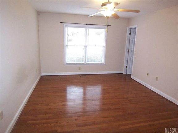 5th image of 1008 Williamsburg Dr