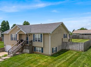 1611 Tiffany St, West Plains, MO 65775