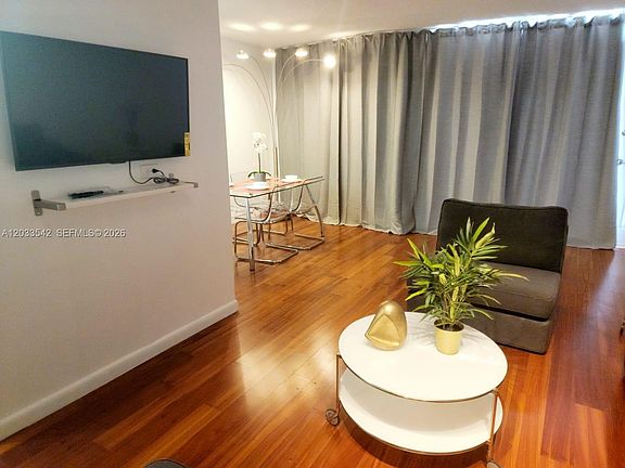 5th image of 1100 Alton Rd APT 3C