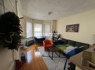 109 Queensberry St APT 1, Boston, MA 02215