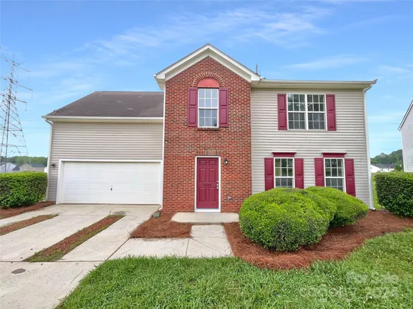 7105 Streator Ct, Charlotte, NC 28216