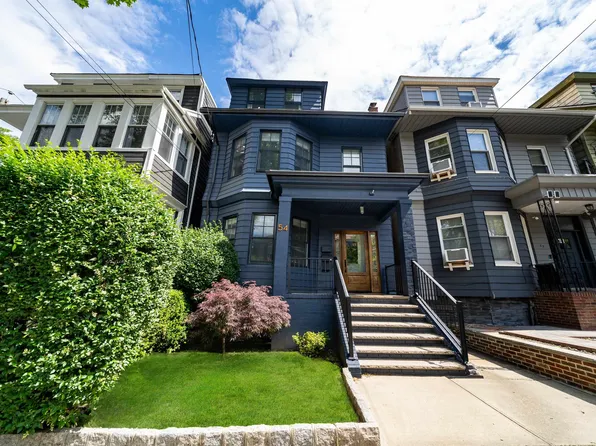 54 Highwood Ter, Weehawken, NJ 07086