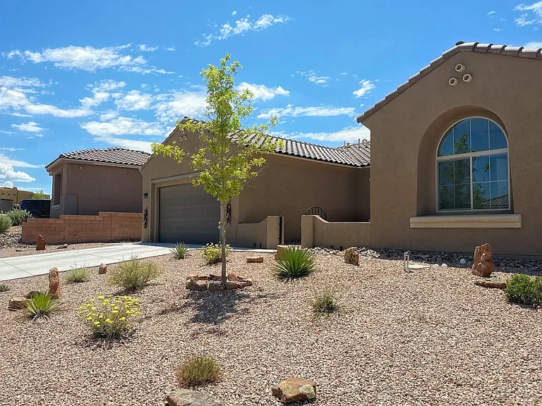4139 Arboles Bonitos — Photo 1