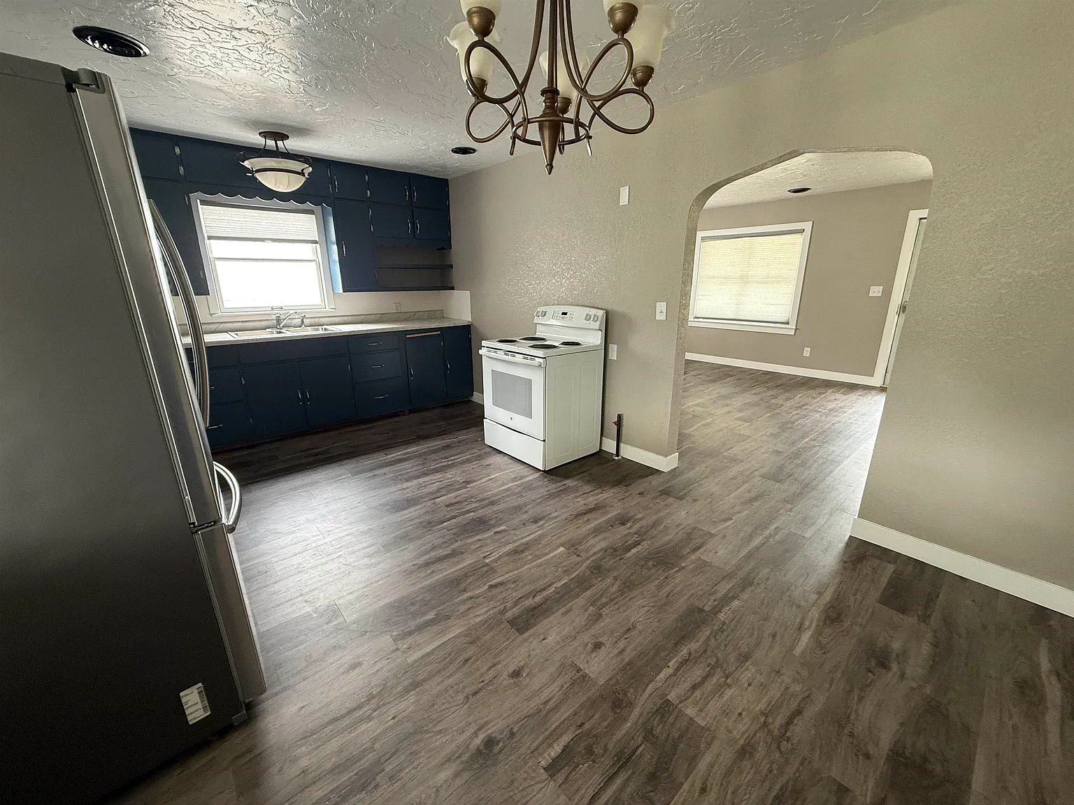 1 bed, 1043 sqft, $1,500 — Photo 3