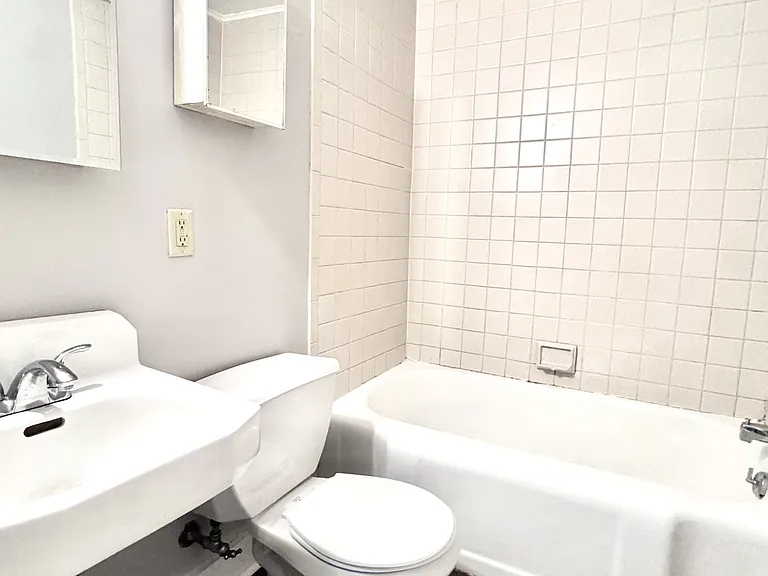 70 Harvey Ave #5 — Photo 13
