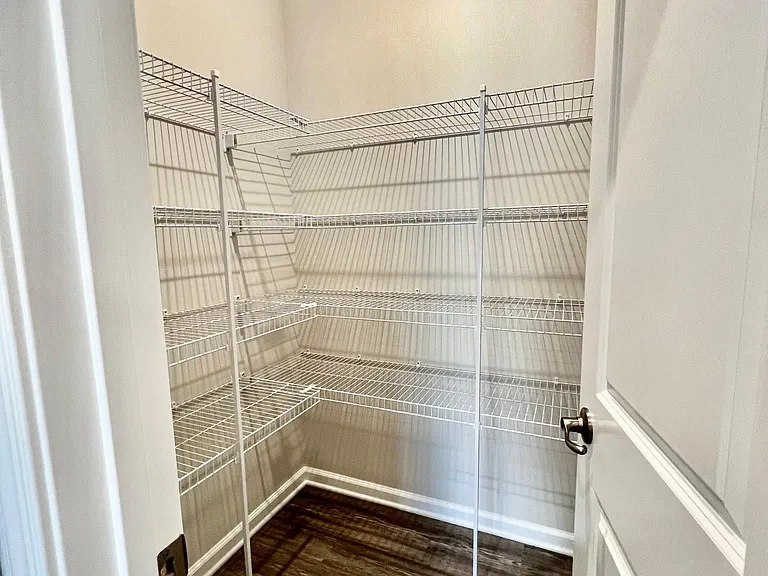 Walk-in Pantry
