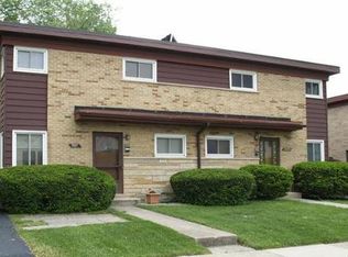 8427 Lotus Ave, Skokie, IL 60077