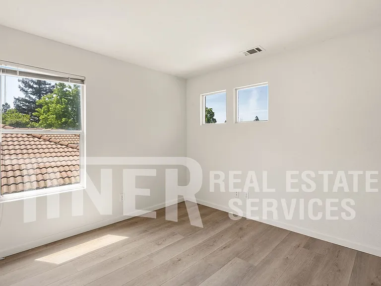 6931 Romanzo Way — Photo 21