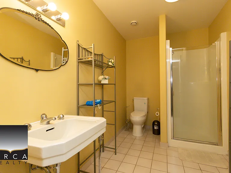 6858 Wiltshire St — Photo 27