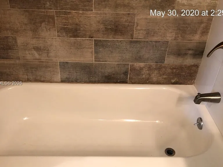 1801 S Treasure Dr #401 — Photo 17