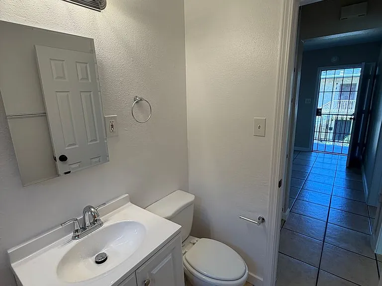 2705 E. Spaulding — Photo 18