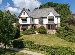 1712 Summit Ave, Madison, WI 53726