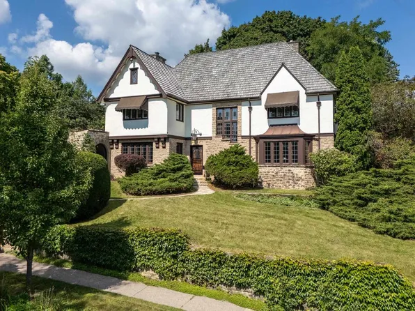 1712 Summit Avenue, Madison, WI 53726