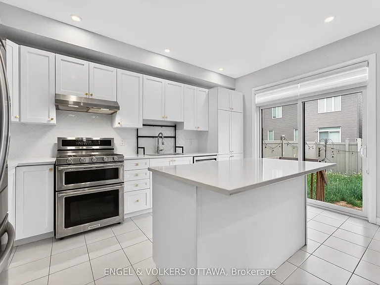87 Coco Pl — Photo 12