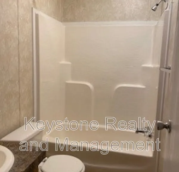 726 Trevor Ln — Photo 6